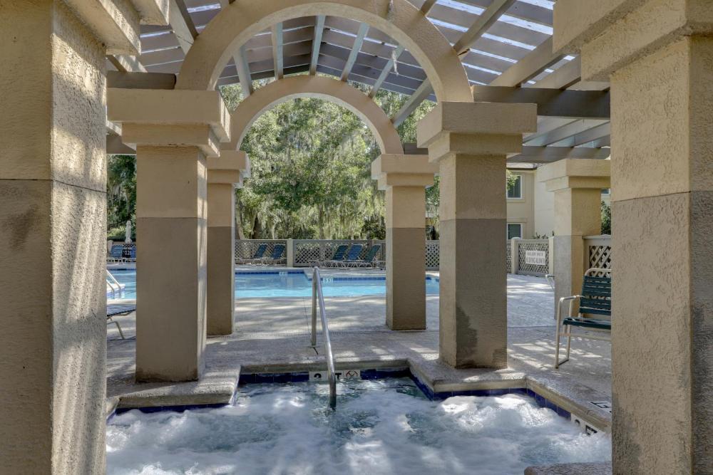Wonderful luxury condo with great golf views K Bed Beach gear & bike rentals